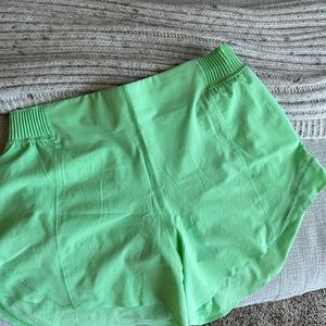 Lululemon hotty hot shorts size 10
